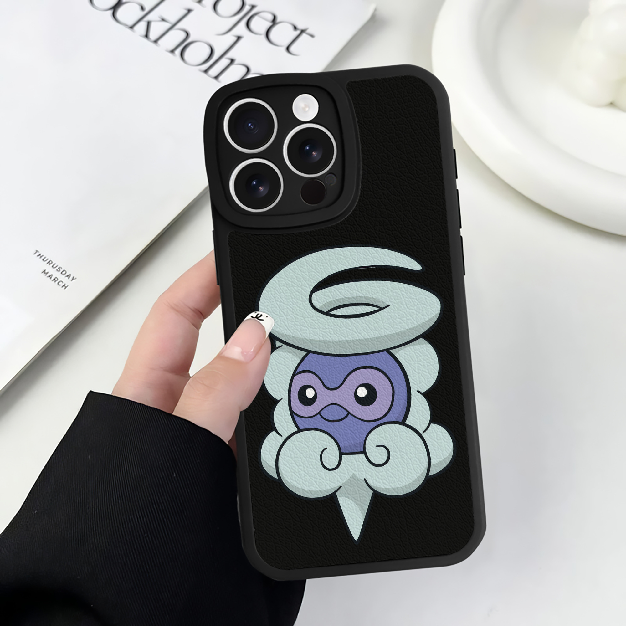 （画像用） ポケットモンスター Pokémon 【iPhone 16シリーズ対応】シリコンスマホケース（レザー調） 材質：シリコン